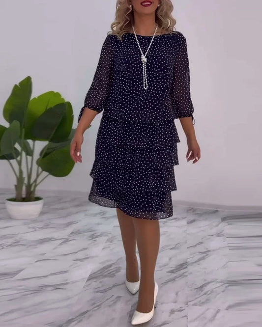 Agnieszka™ Sukienka w kropki z marszczoną spódnicą i koronkowymi rękawami 💫