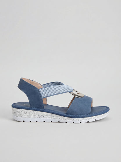 freepik place a pair of these blu 2735906271